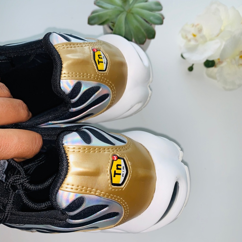 Nike Air Max Plus - Picture 5 of 9